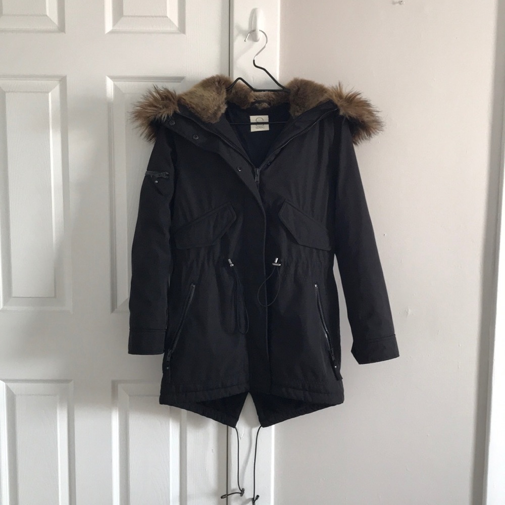 13/NYC parka with faux fur hood